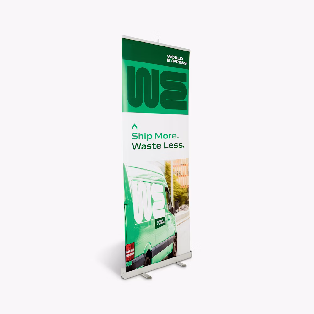 Retractable roll up banner
